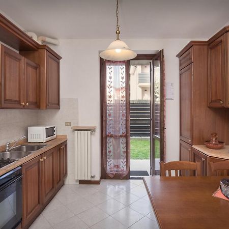 גארדה Casa Lory-Appartamento A Garda מראה חיצוני תמונה